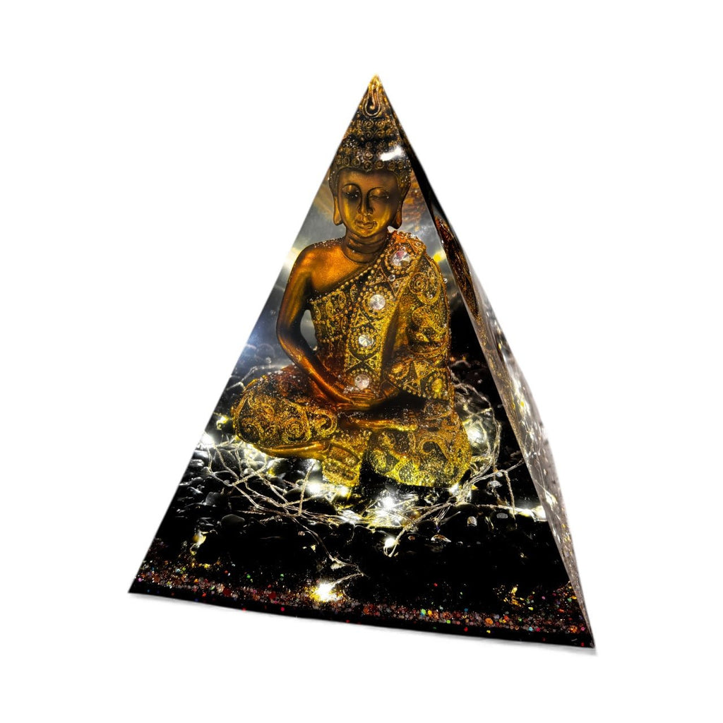Pyramide bouddha illuminée sur pierres noires - Créations Joha