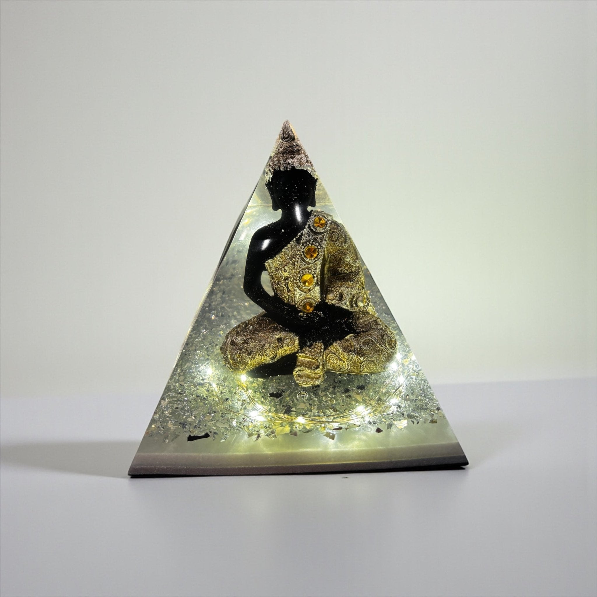 Pyramide bouddha illuminée - Créations Joha