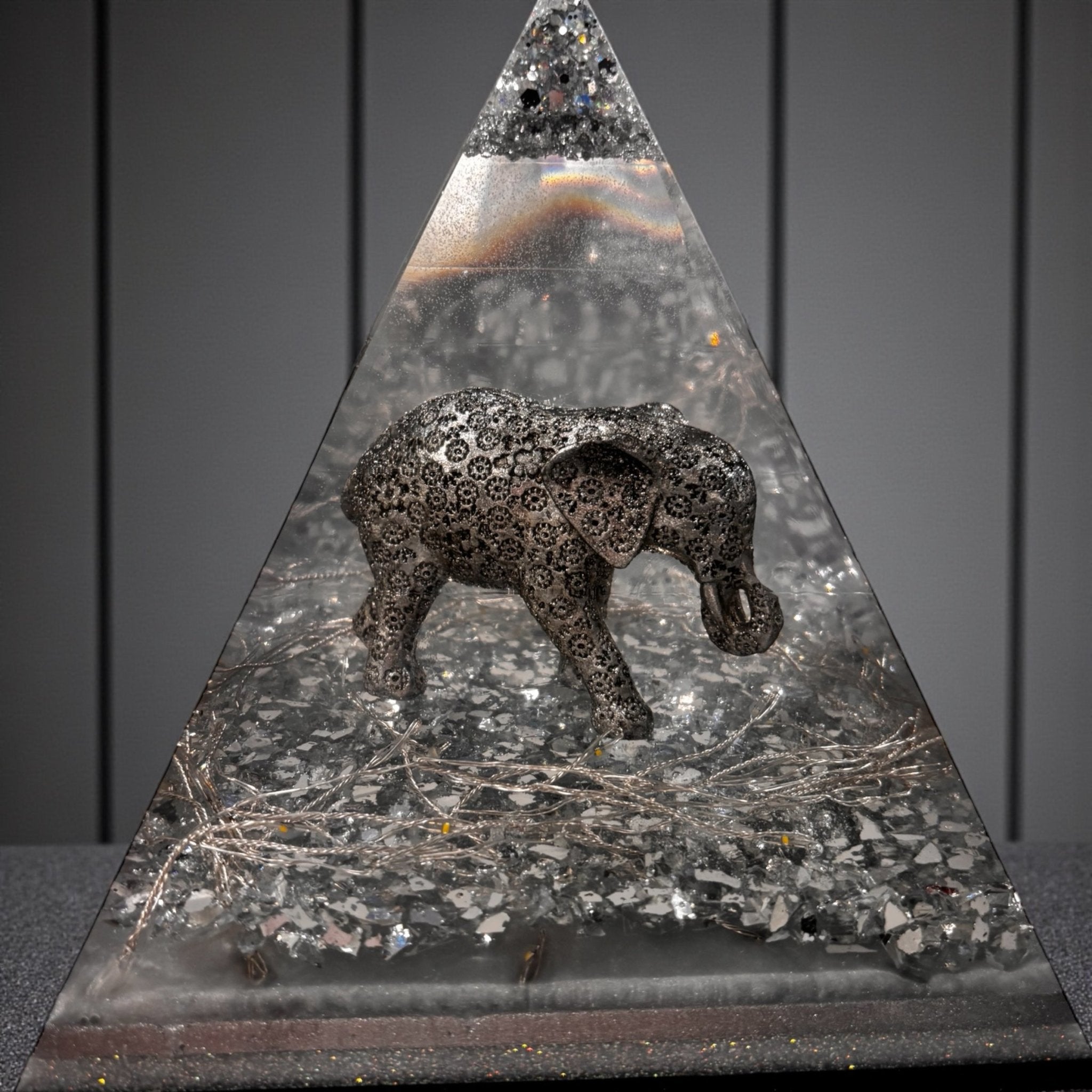 Pyramide éléphant illuminée - Créations Joha